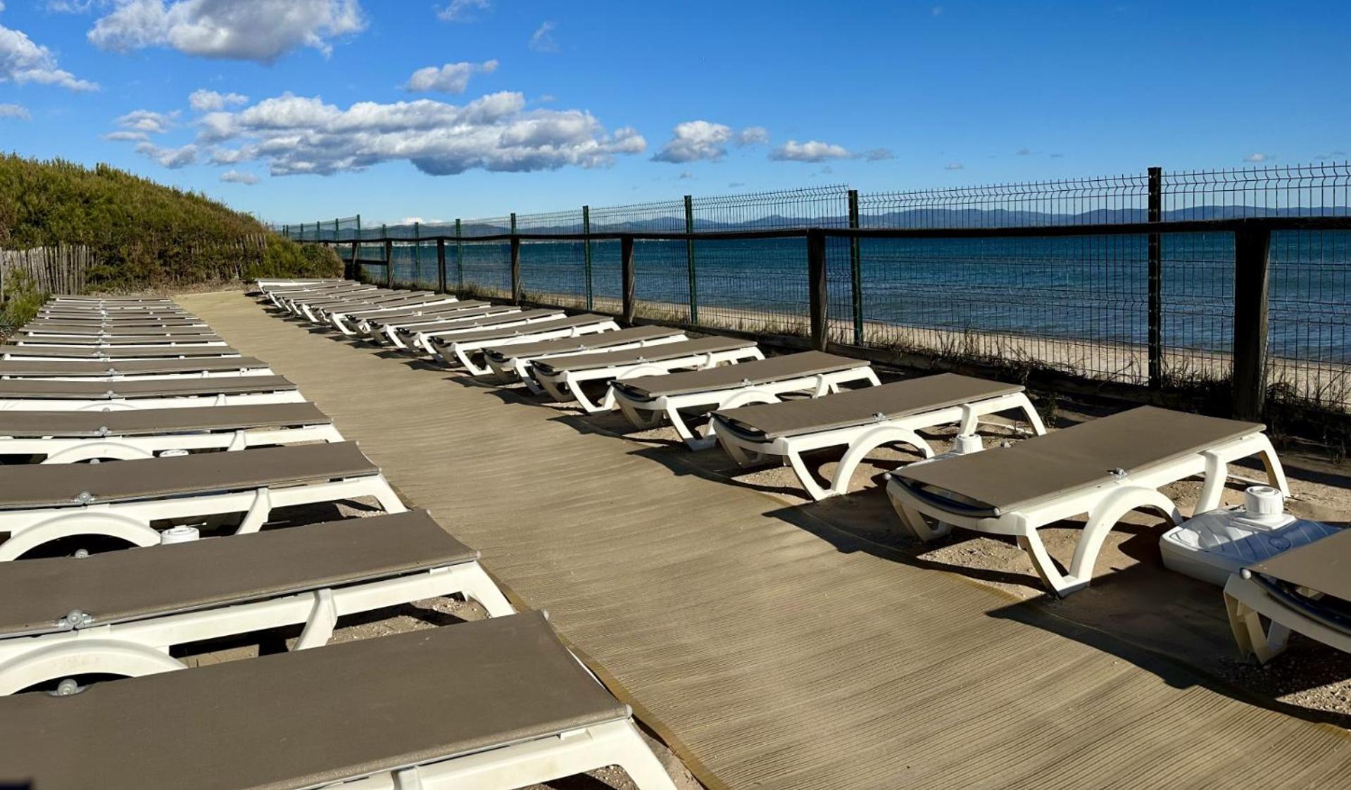 Aparthotel La badine Hyères Exterior foto